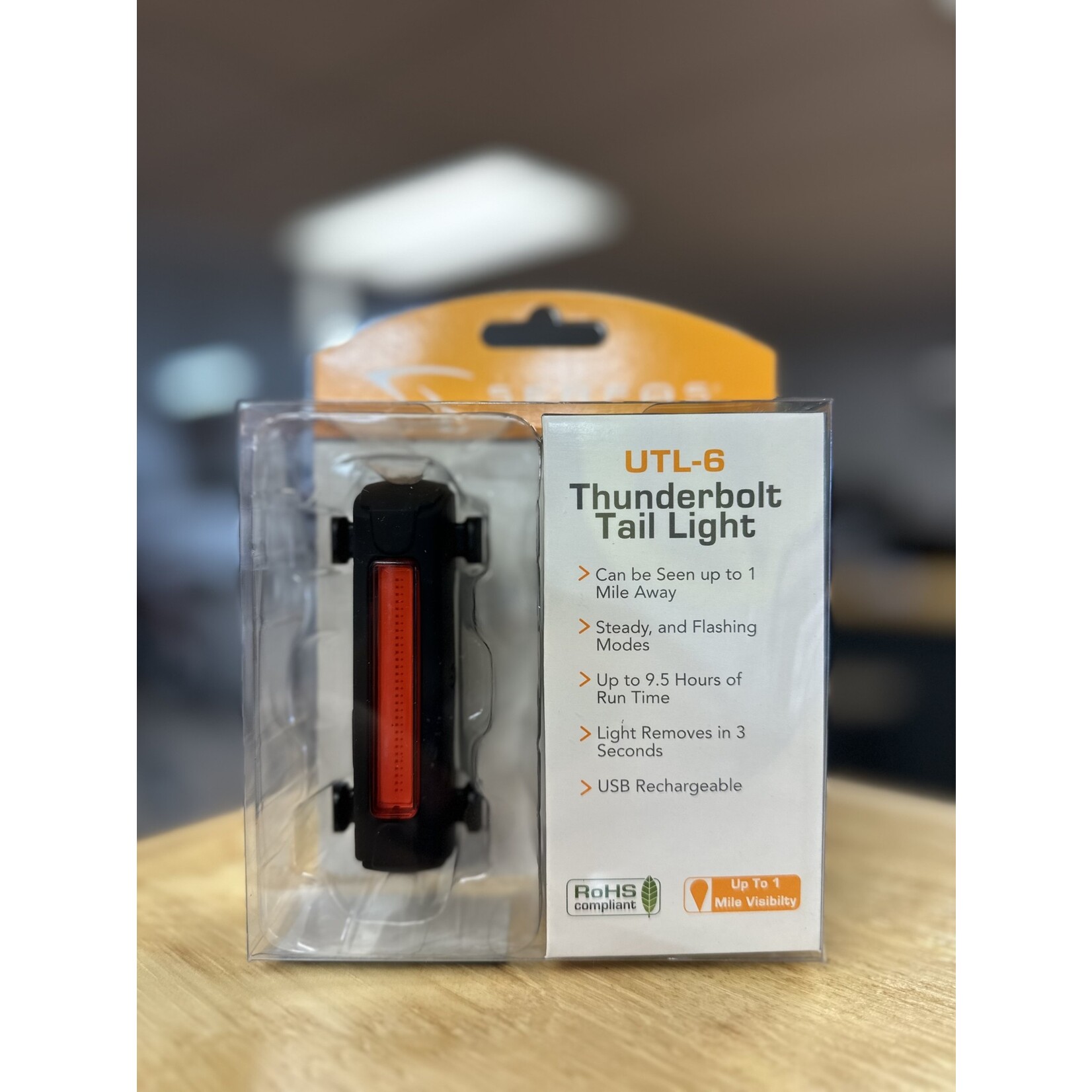 SERFAS THUNDERBOLT REAR LIGHT BLACK 35 Lumen