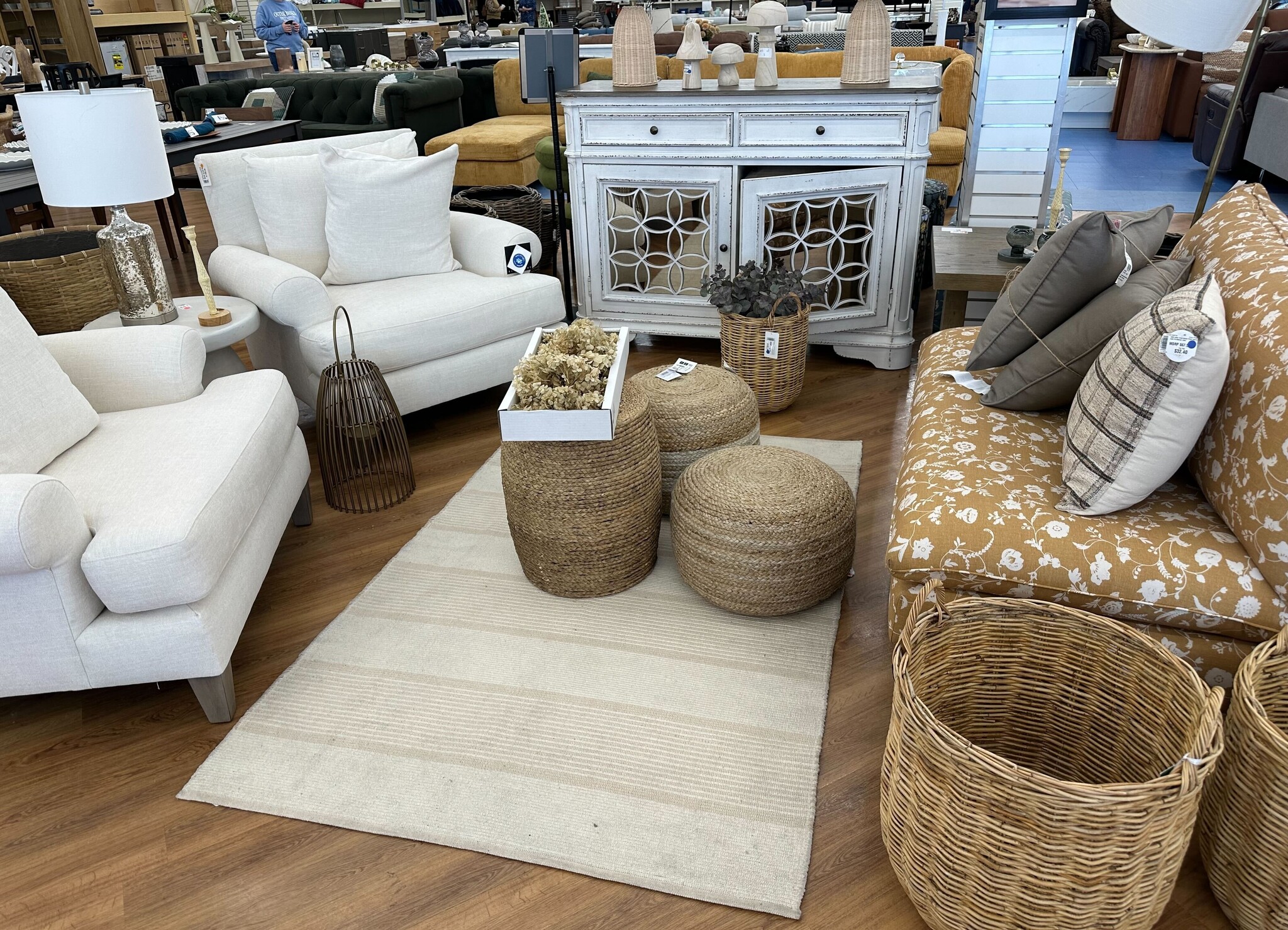 dare to decorate