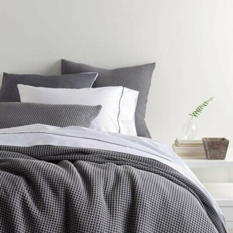 Bubble Cotton Coverlet Size: Queen Coverlet, Color: Gray