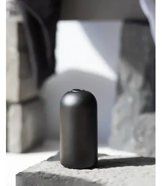 Everlasting Candle Co. Wyle Black Candle