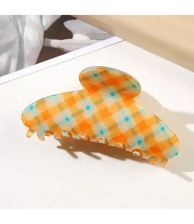 Large Checker Oval Hair Claw Clip