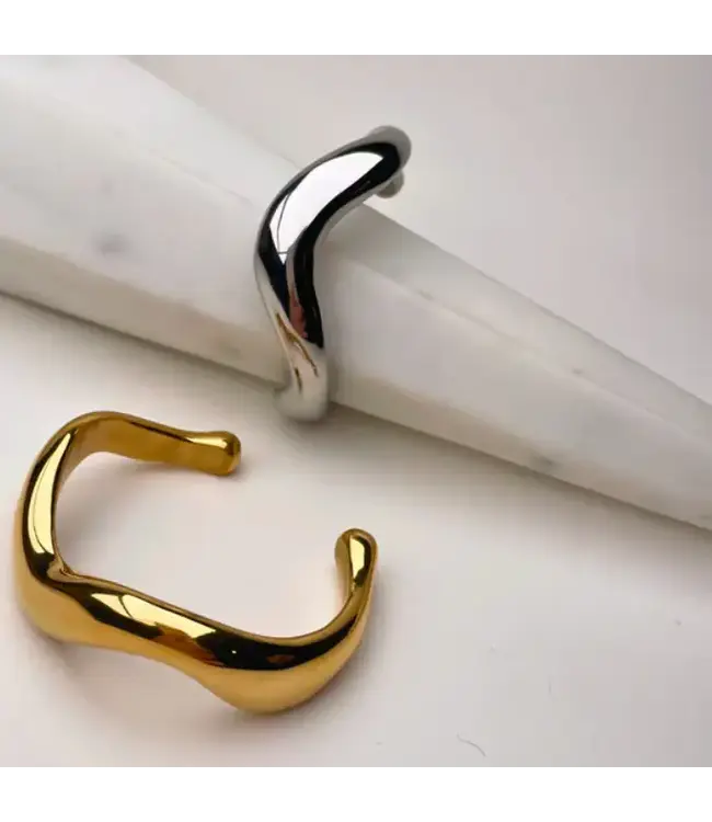 Editorial Wave Cuff