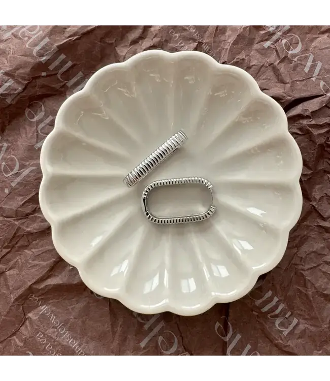 Large Ray Ribbed 2.0 Earrings - Silver