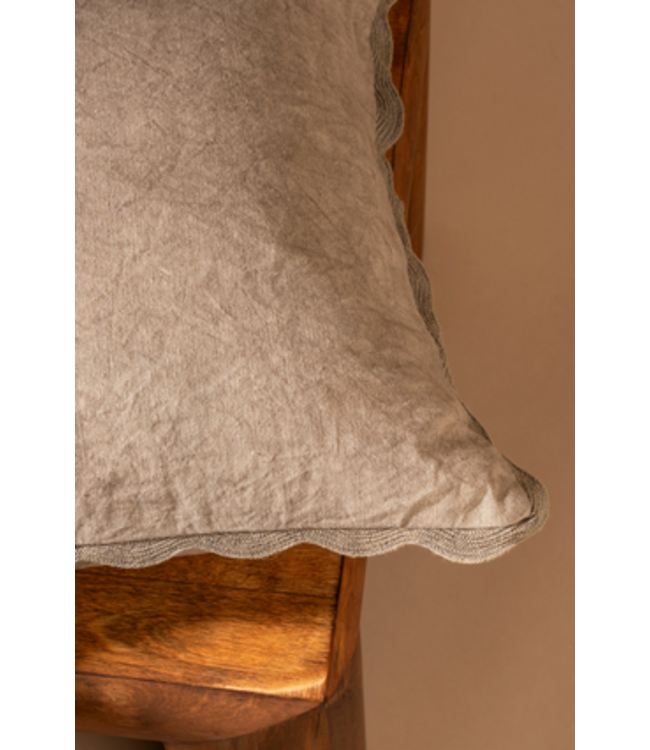 Indaba 20x20 Scalloped Edge Pillow