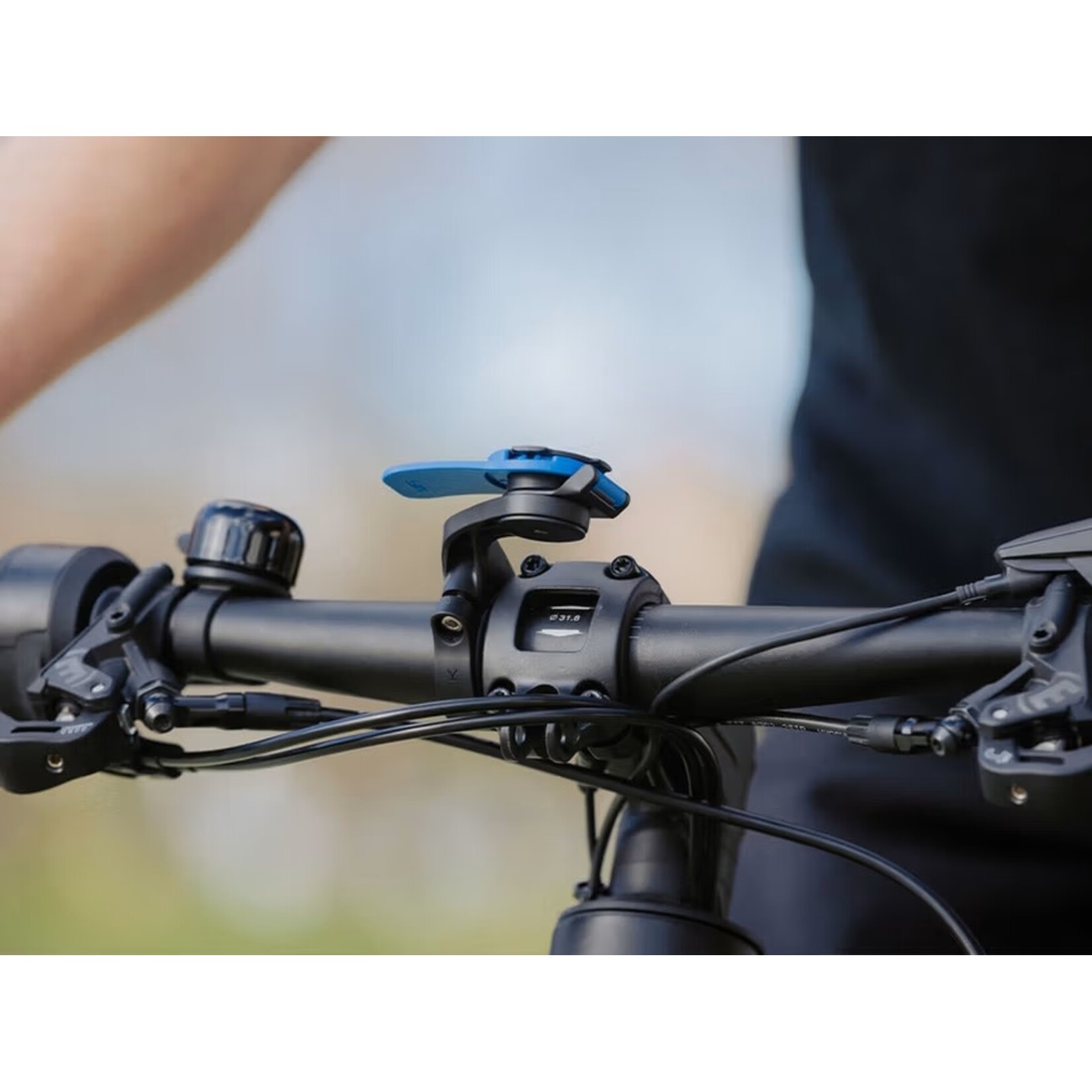 Quad Lock Out Front Mount