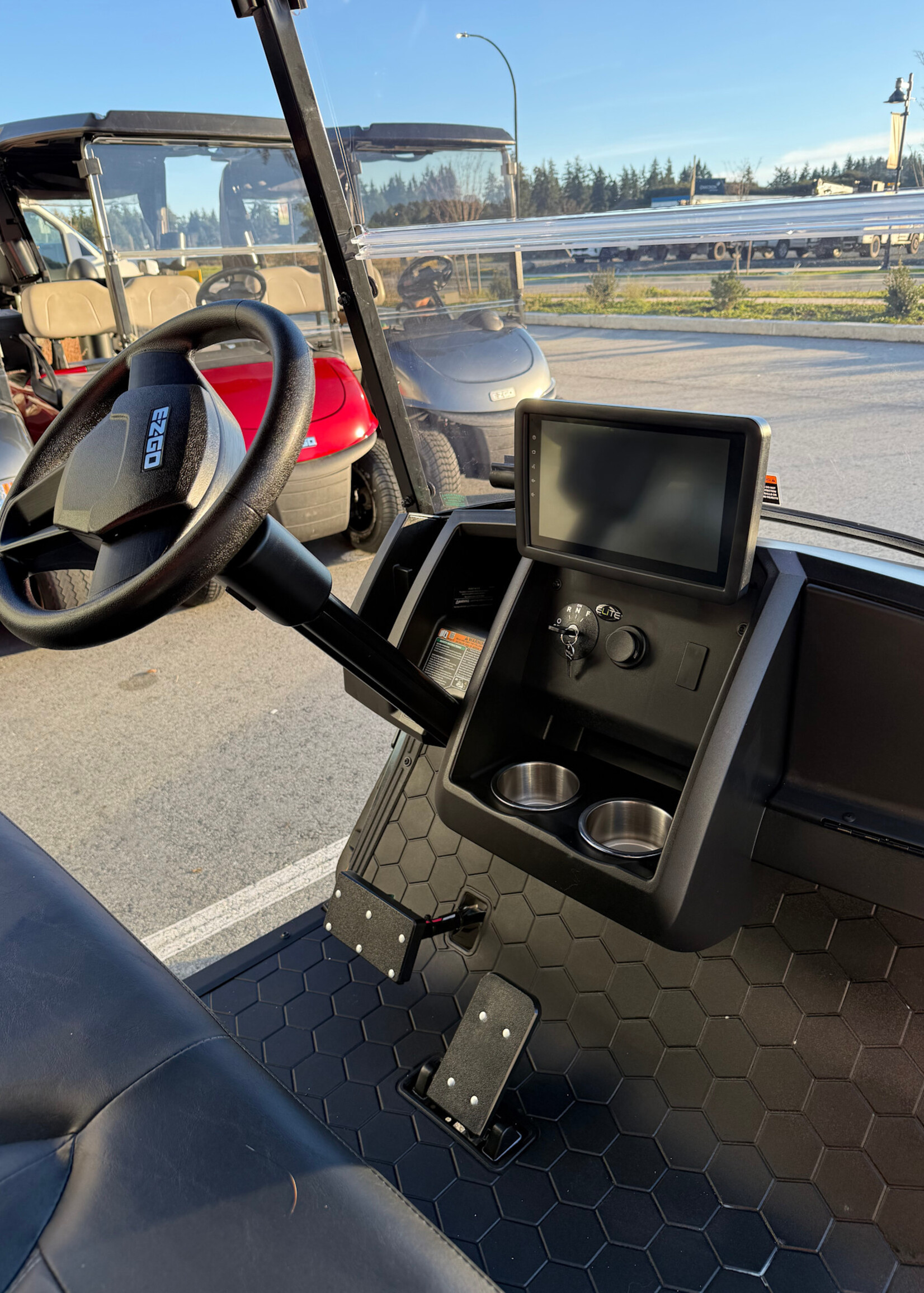 EZGO 2026 EZGO Liberty Lithium White 3671141