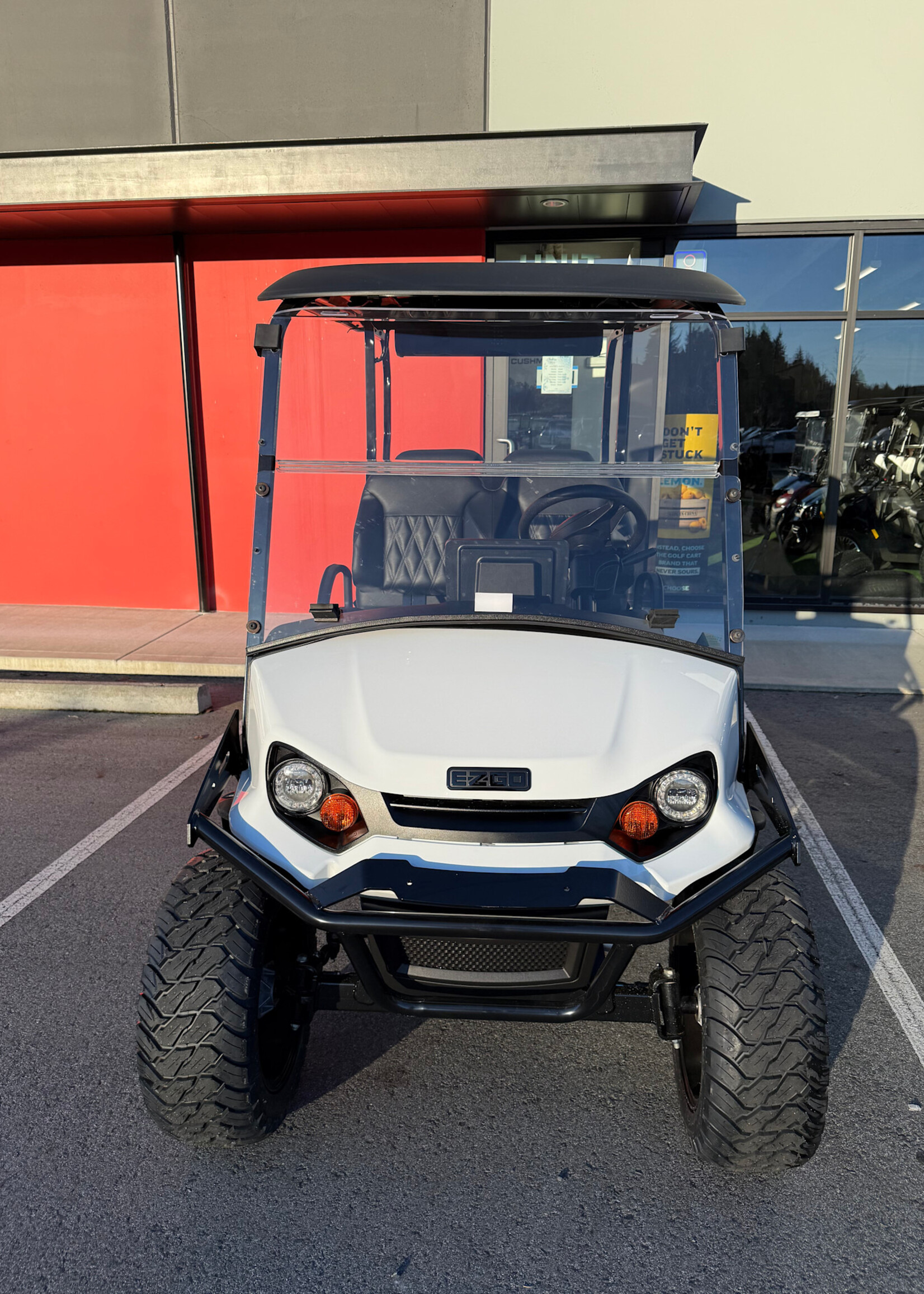 EZGO 2026 EZGO Liberty Lithium White 3671141