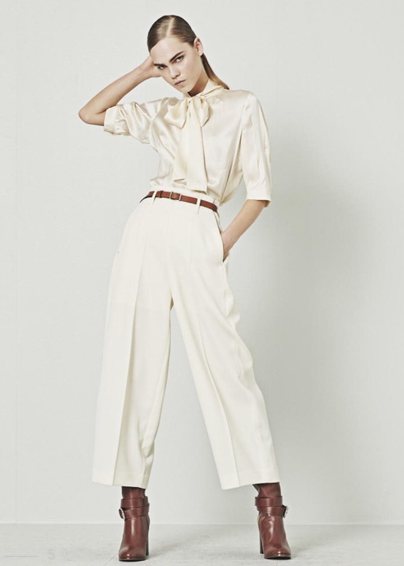 HI HI BLUSA SPIRITED