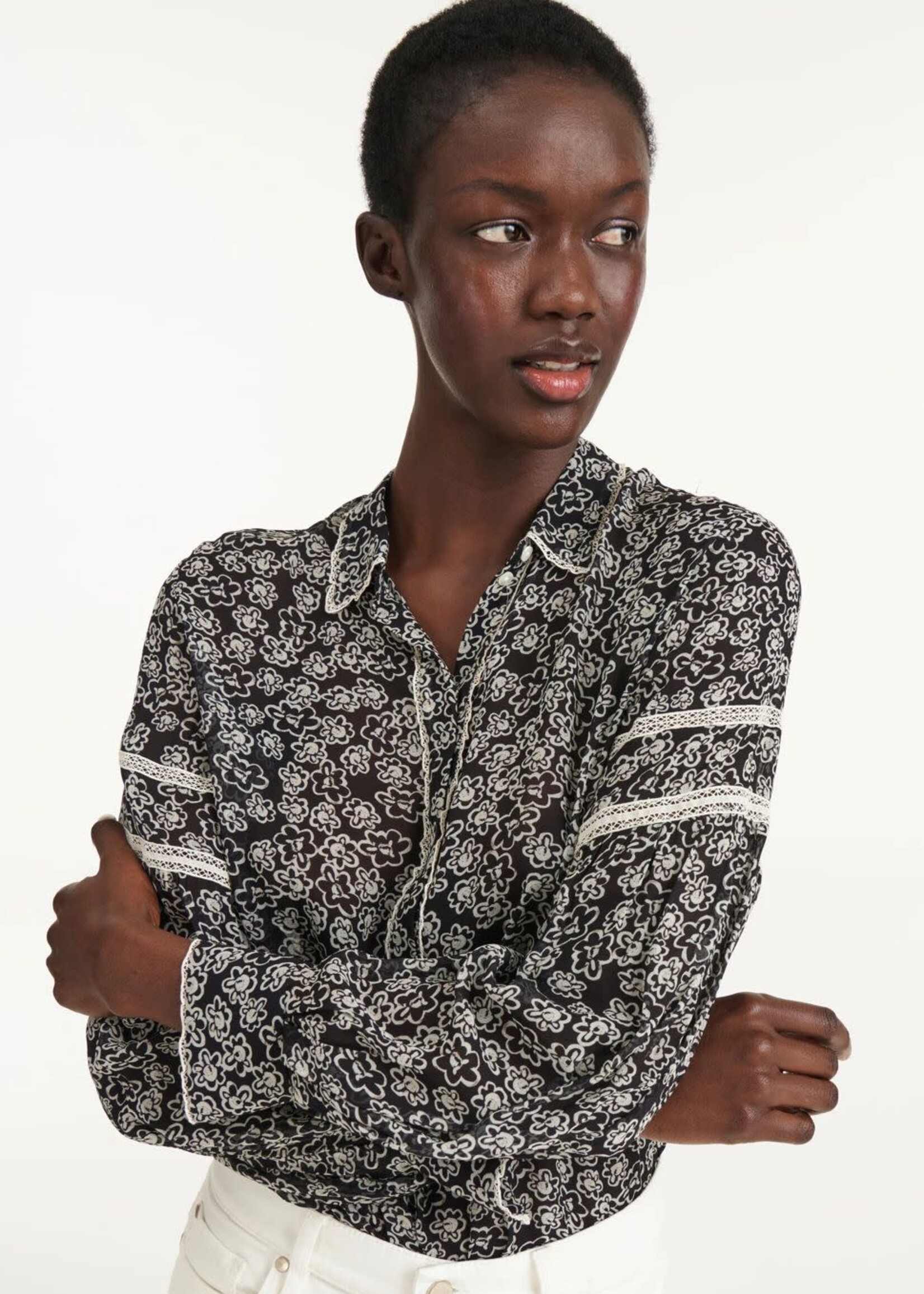 SCH SCH BLUSA FLORSL TRANSPARENCIES