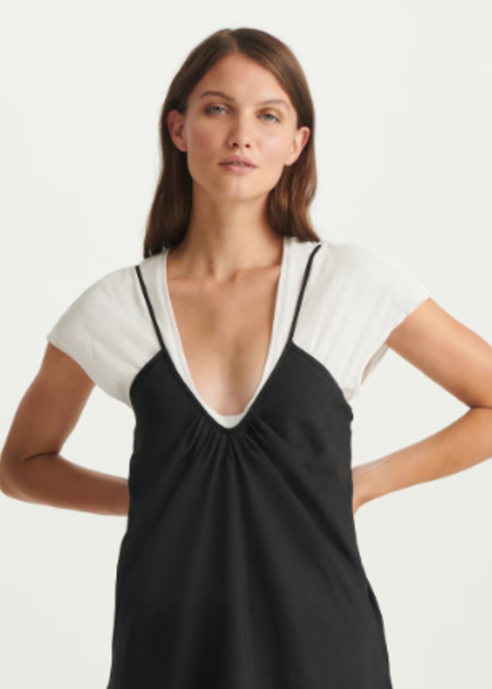 SCH SCH T-SHIRT TOGETHERNESS V-NECK