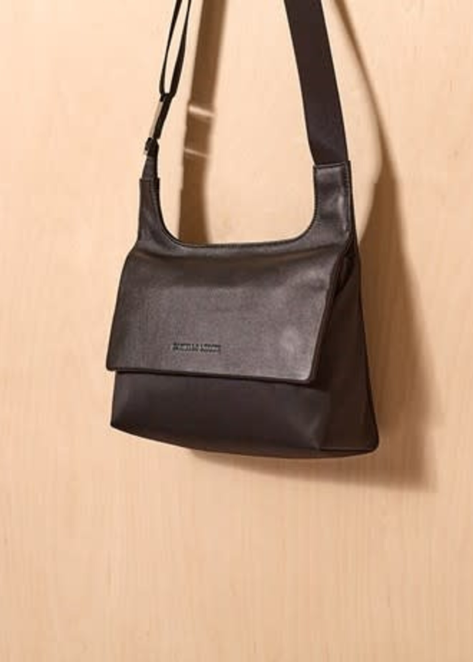 DL DL BOLSA PORTO MESSENGER NEGRA