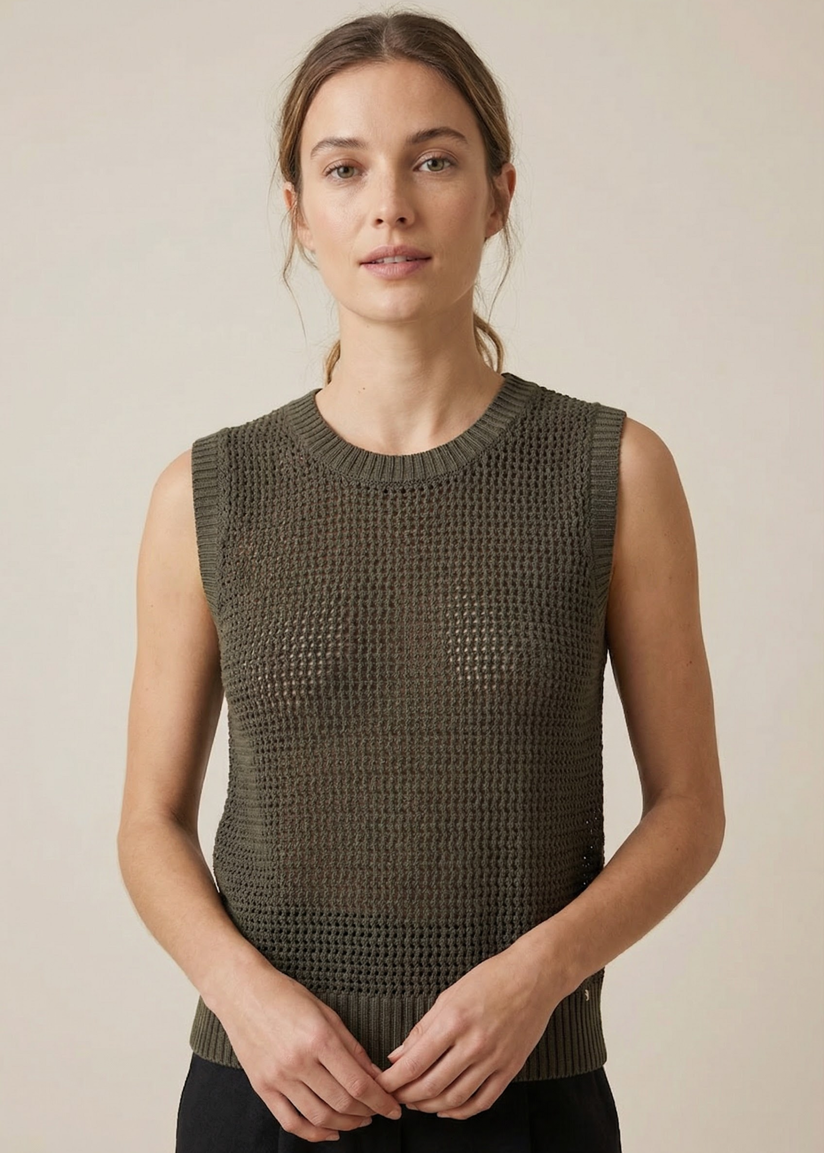 HER HER TOP GREEN ARMY TANK