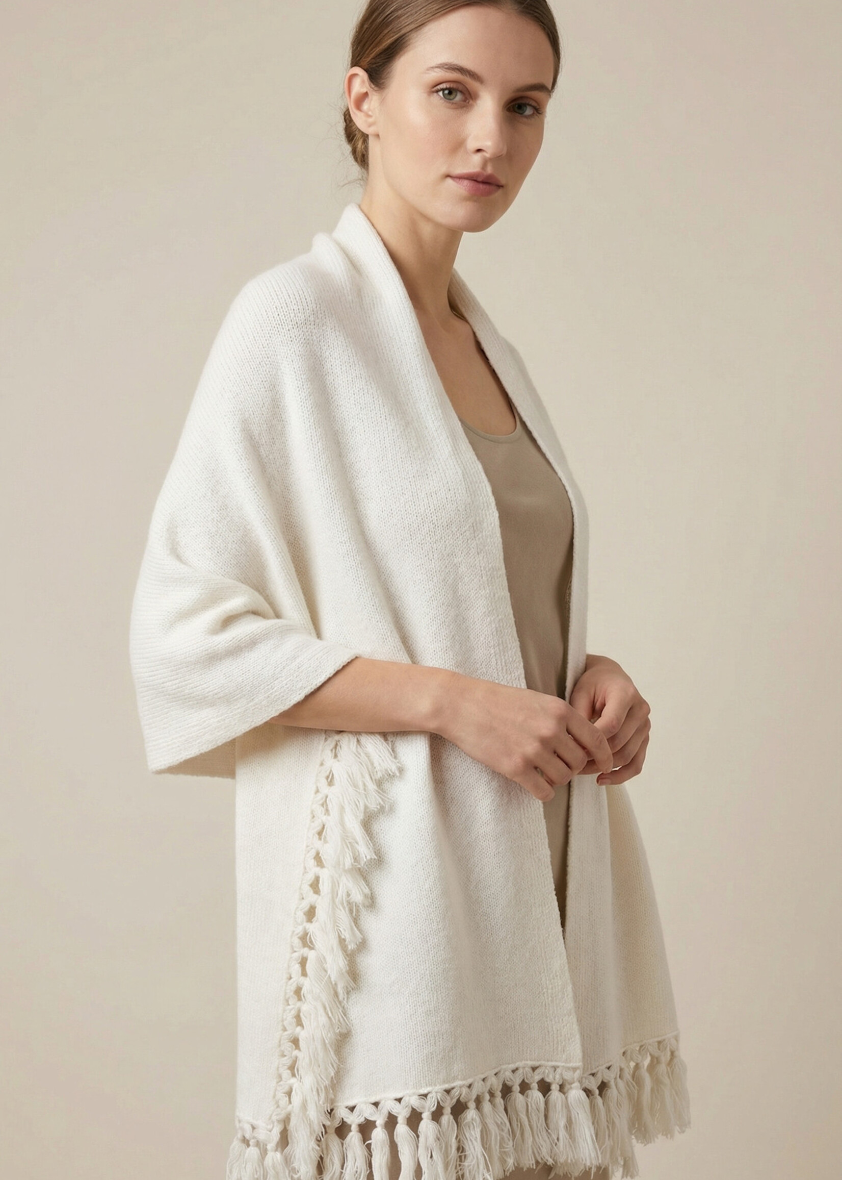 PUR PUR CAPA STOLE WITH FRINGES