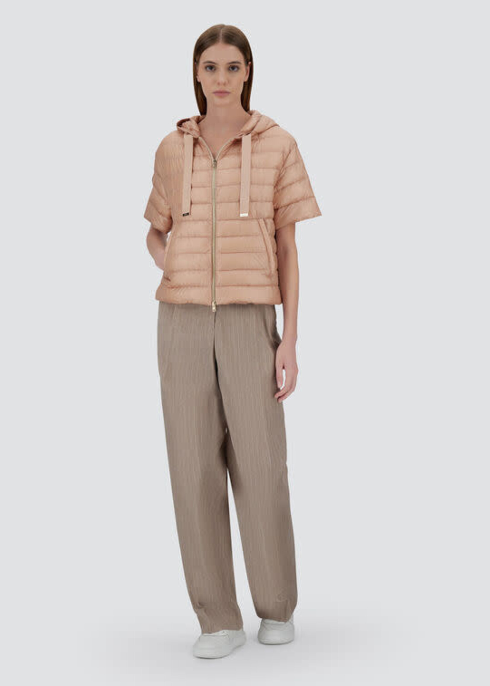 HER HER CHAMARRA SHINY CAPE SHORT