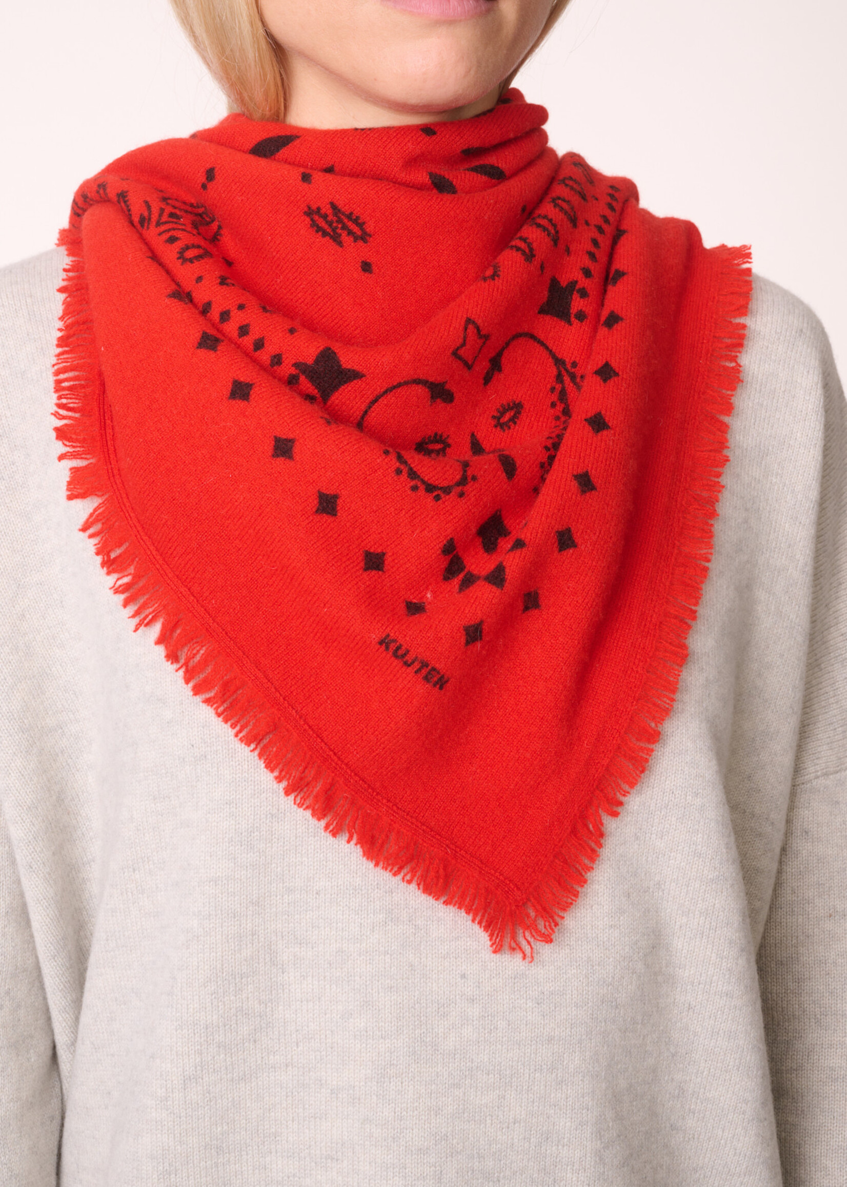 KUJ KUJ BANDANA HACHIKO