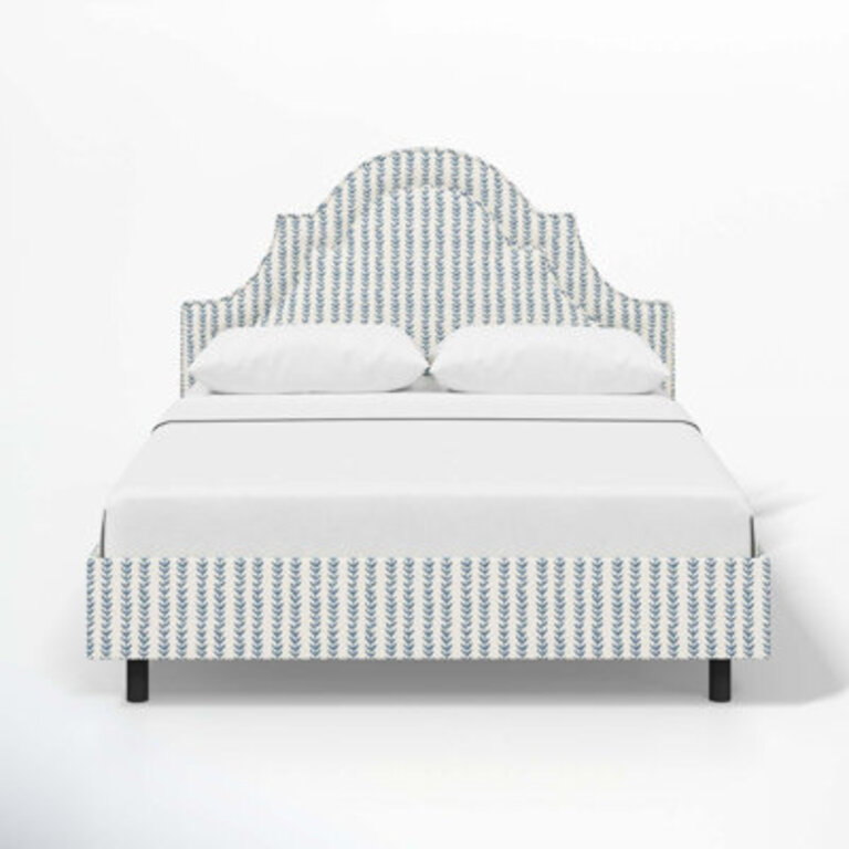 Knipe Upholstered Scalloped Bed