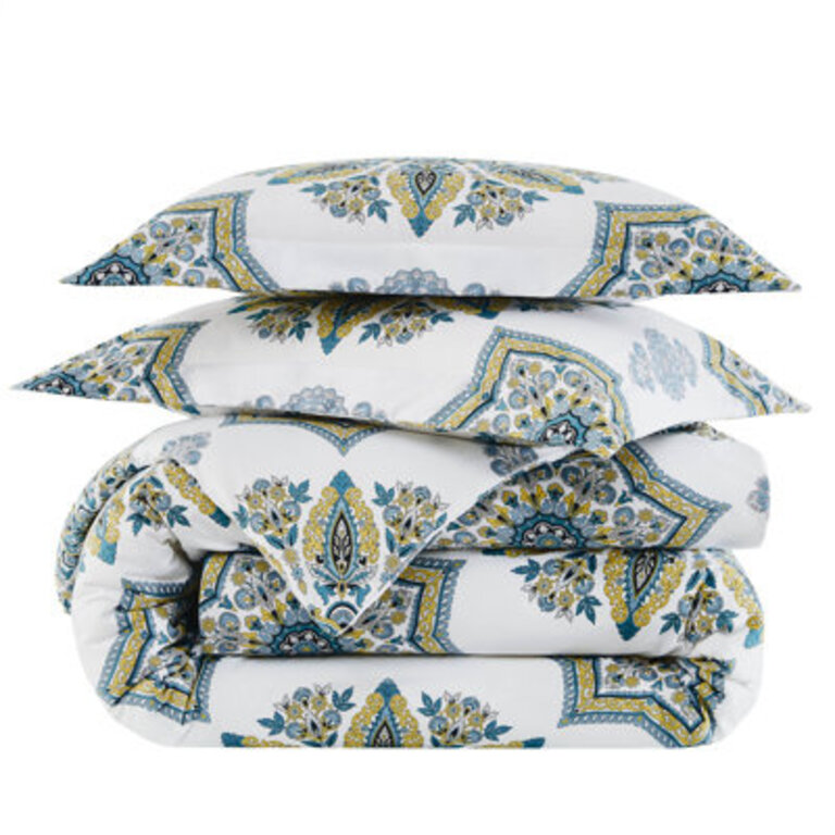 Infinity Collection Oversized Down Alternative Microfiber Comforter Set by Southshore Fine Linens