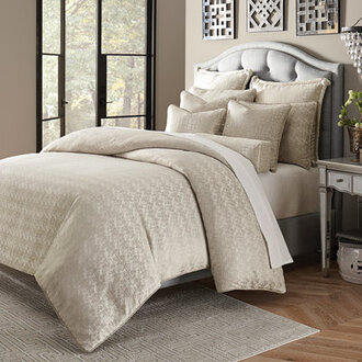 Carlyle Comforter Set