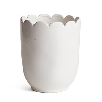 Mirabelle White Classic Italian Scalloped Edge Cachepot