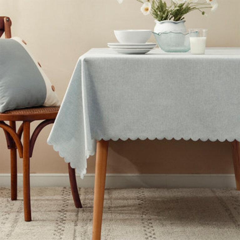 Grey Scalloped Edge Wrinkle-free Heat Resistant 56"x40" Rectangular Tablecloth