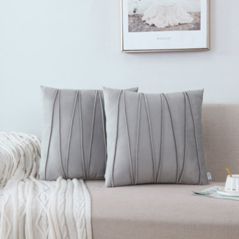 Pleated Square Polyester Velvet Pillow Cover