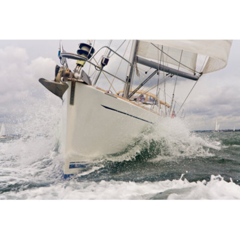 " Sailing Boat "