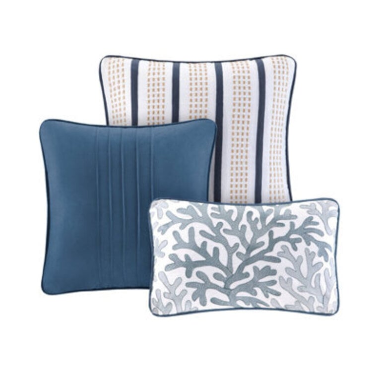Bayside Quilt Set with Throw Pillows