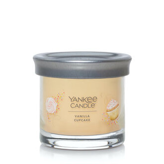 Signature Vanilla Cupcake Scented Tumbler Candle