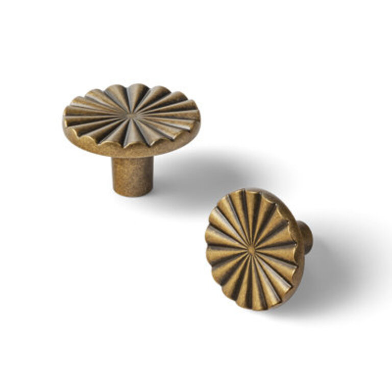 15 Diameter Novelty Flower Knob