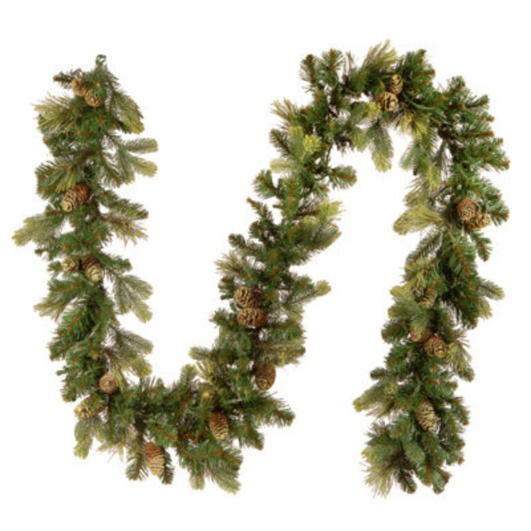 Quentin 9ft Carolina Pine Garland with Clear Lights