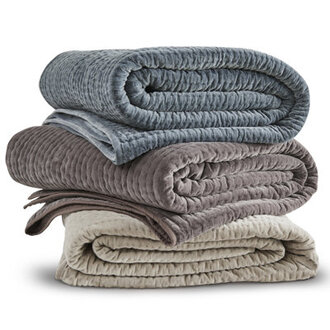 Chambord Farmhouse  Country Velvet Quilt Set