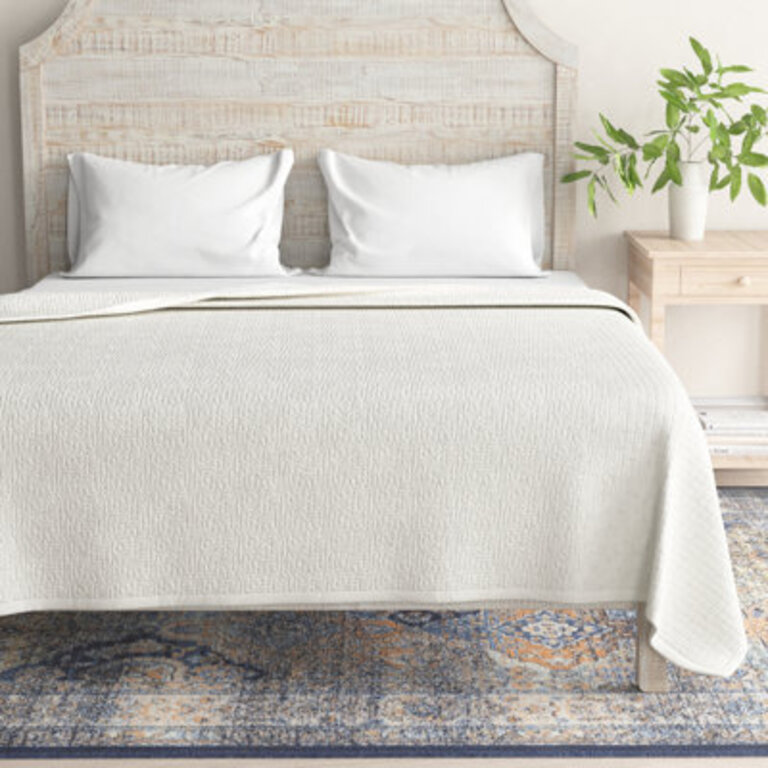 Maverick Ivory Standard Cotton Quilt