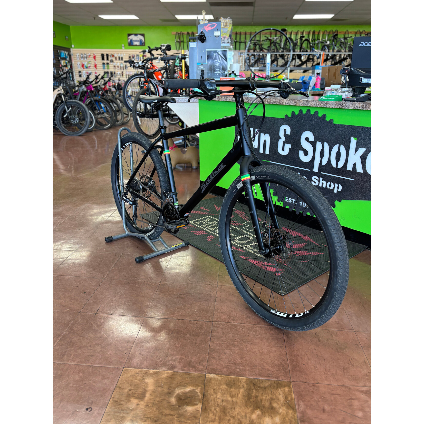 Salsa Salsa Journeyer Flat Bar All Road/Gravel Bike, Large