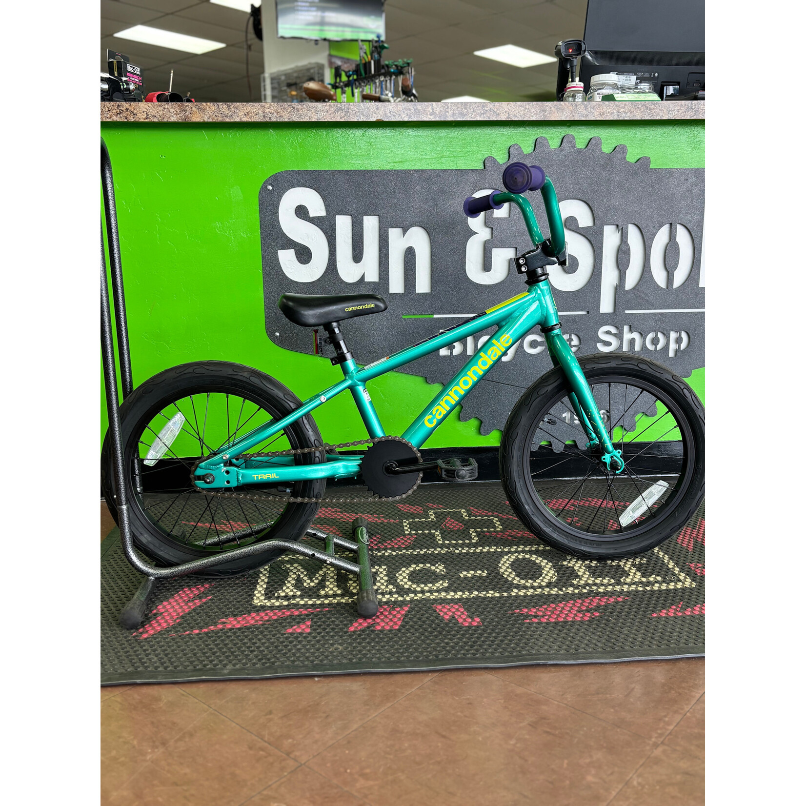 Cannondale Cannondale Trail 16" Kids Bike, Green