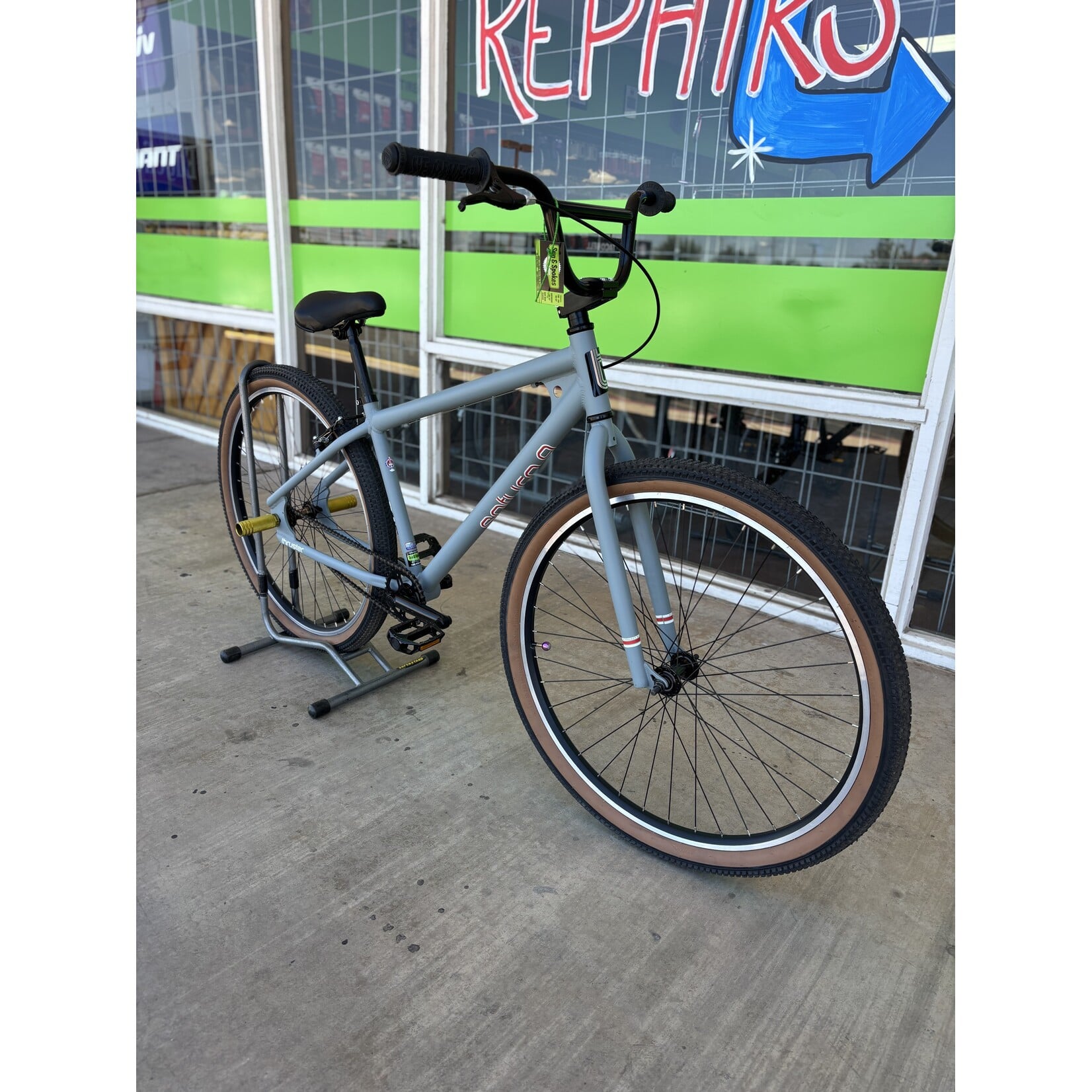 Thruster Saturn 29 Bmx