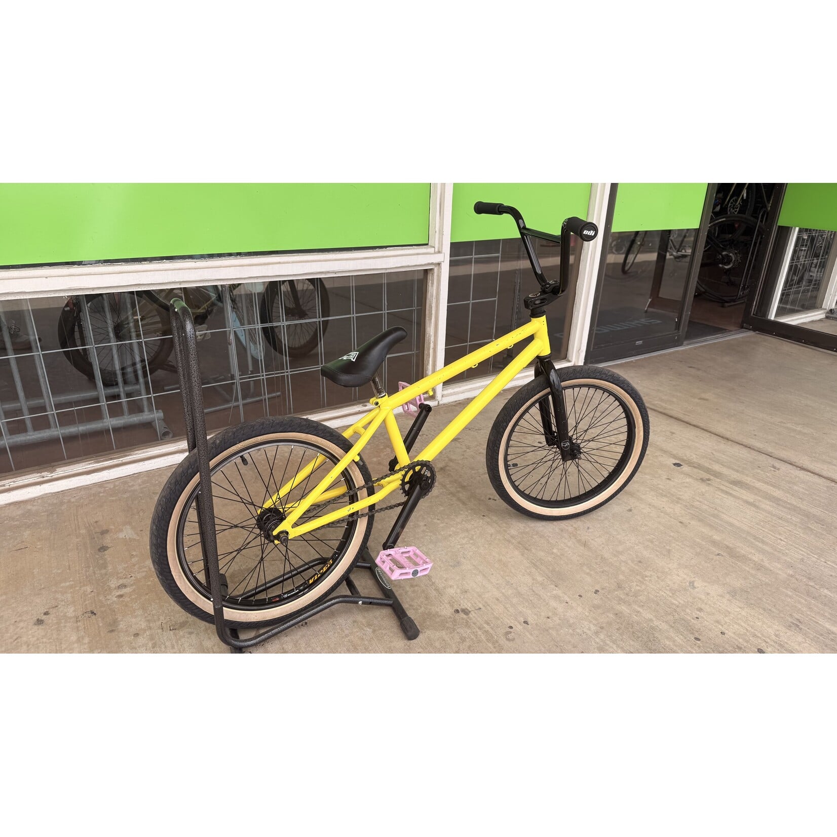 Free Agent 20" BMX bike