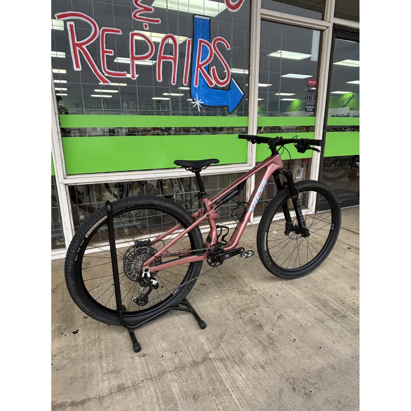 Salsa Salsa Spearfish C Eagle 90 Transmission Bike - 29", Carbon, Dusty Rose, X-Small