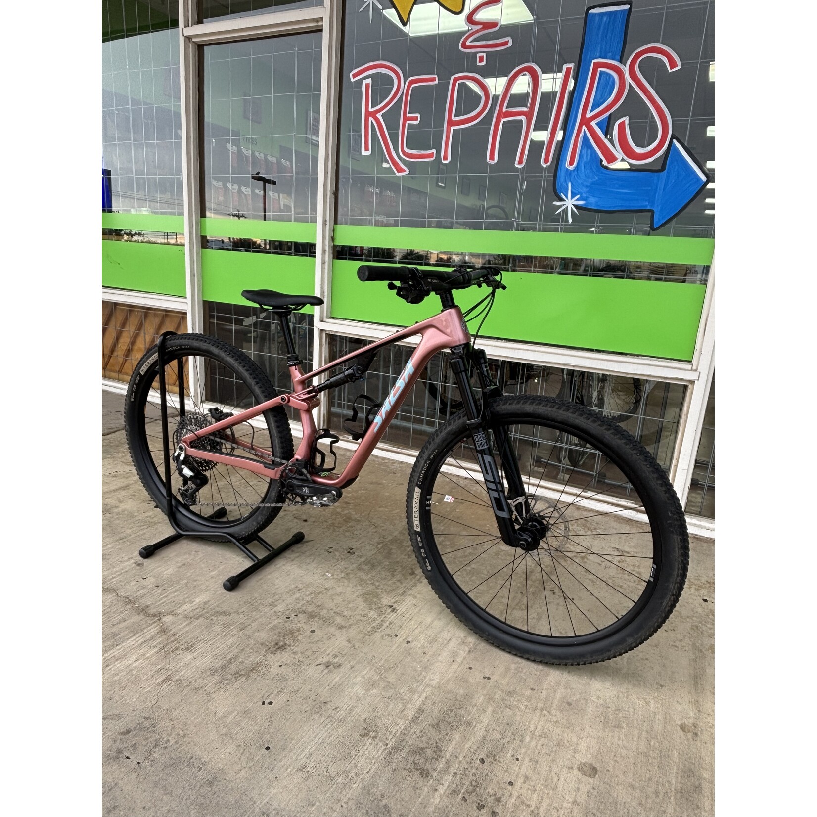 Salsa Salsa Spearfish C Eagle 90 Transmission Bike - 29", Carbon, Dusty Rose, X-Small