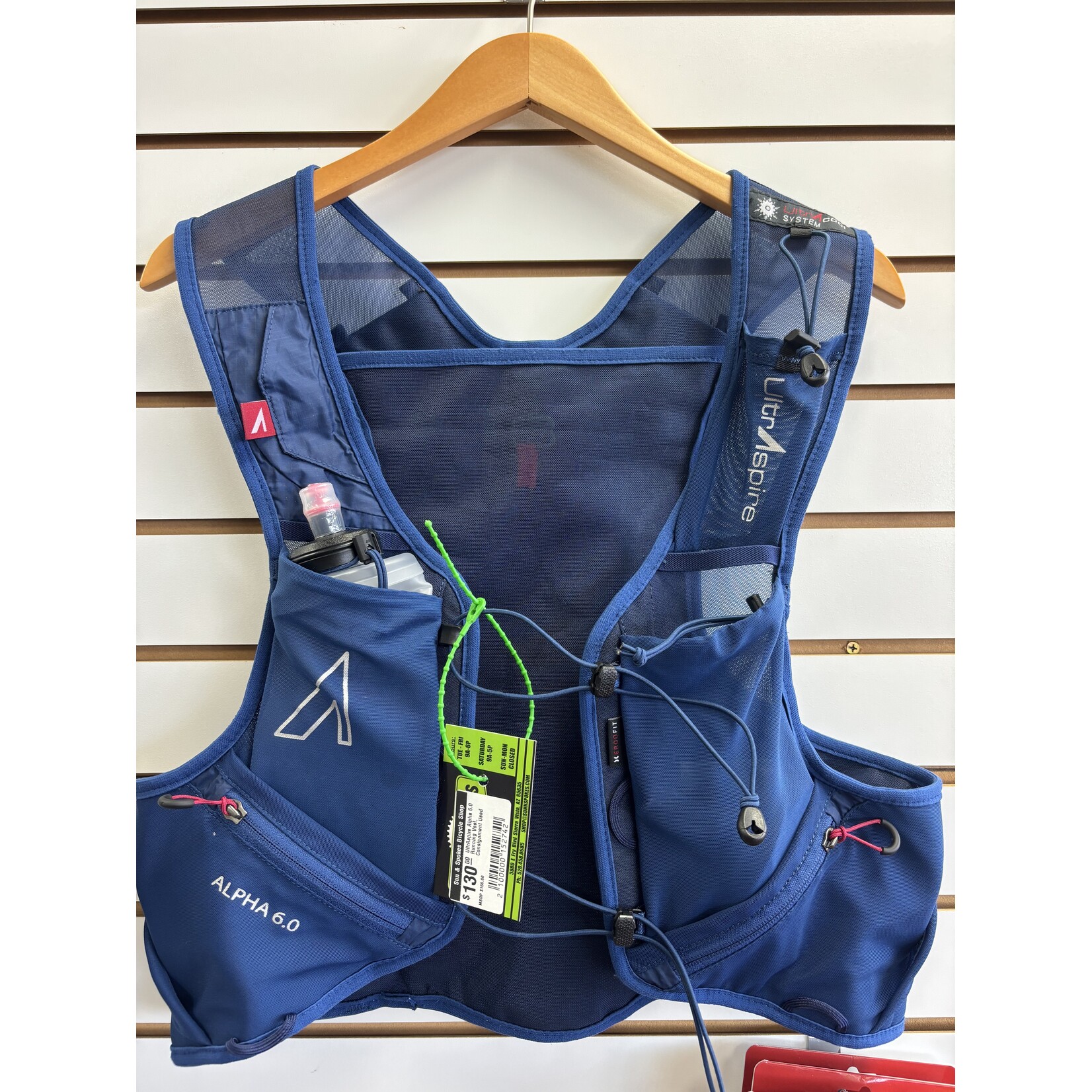 UltrAspire UltrAspire Alpha 6.0 Running Vest (Used, Like new)