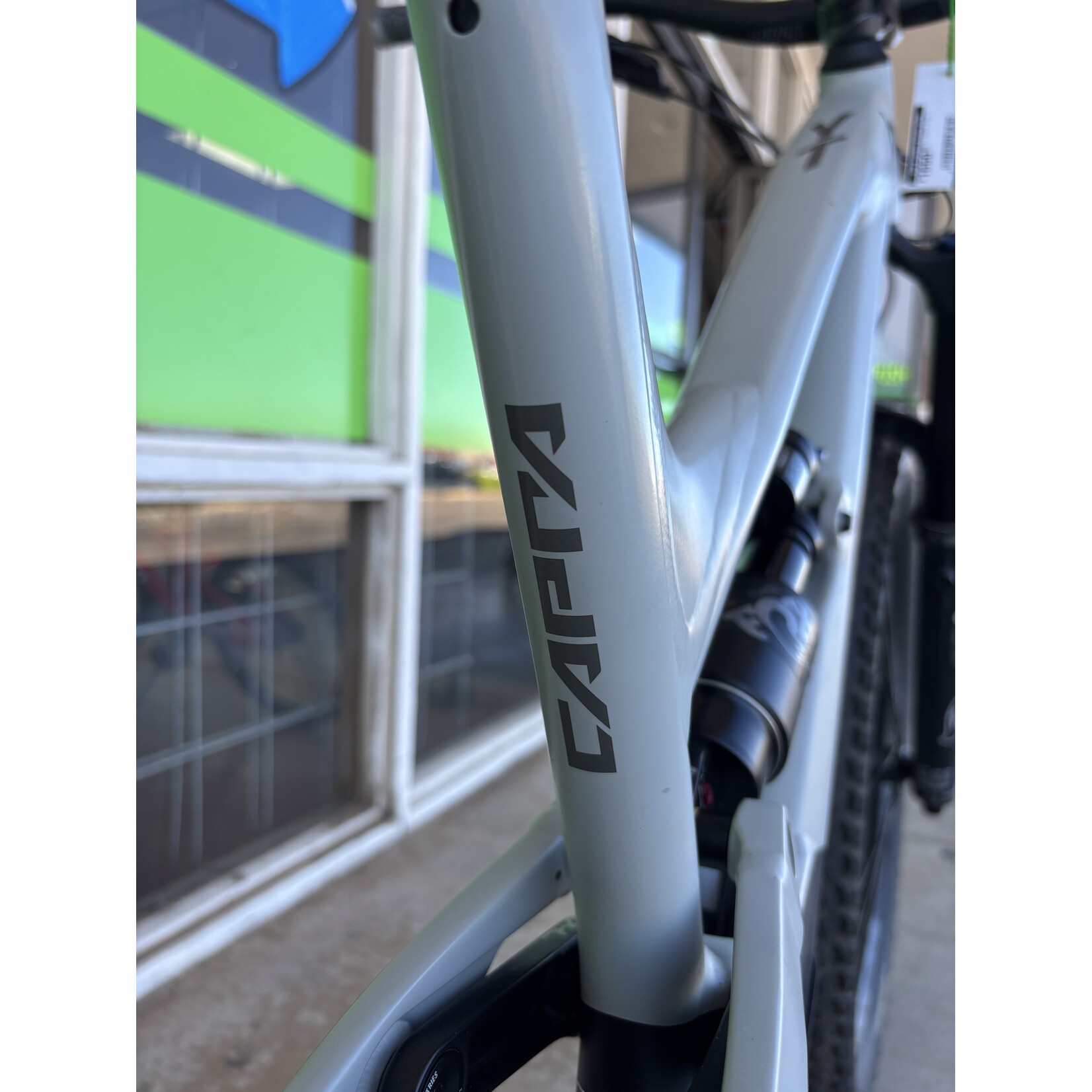 YT YT Capra, Grey, L