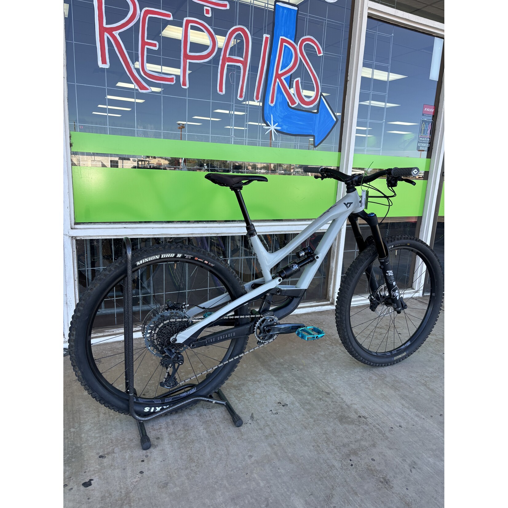 YT YT Capra, Grey, L
