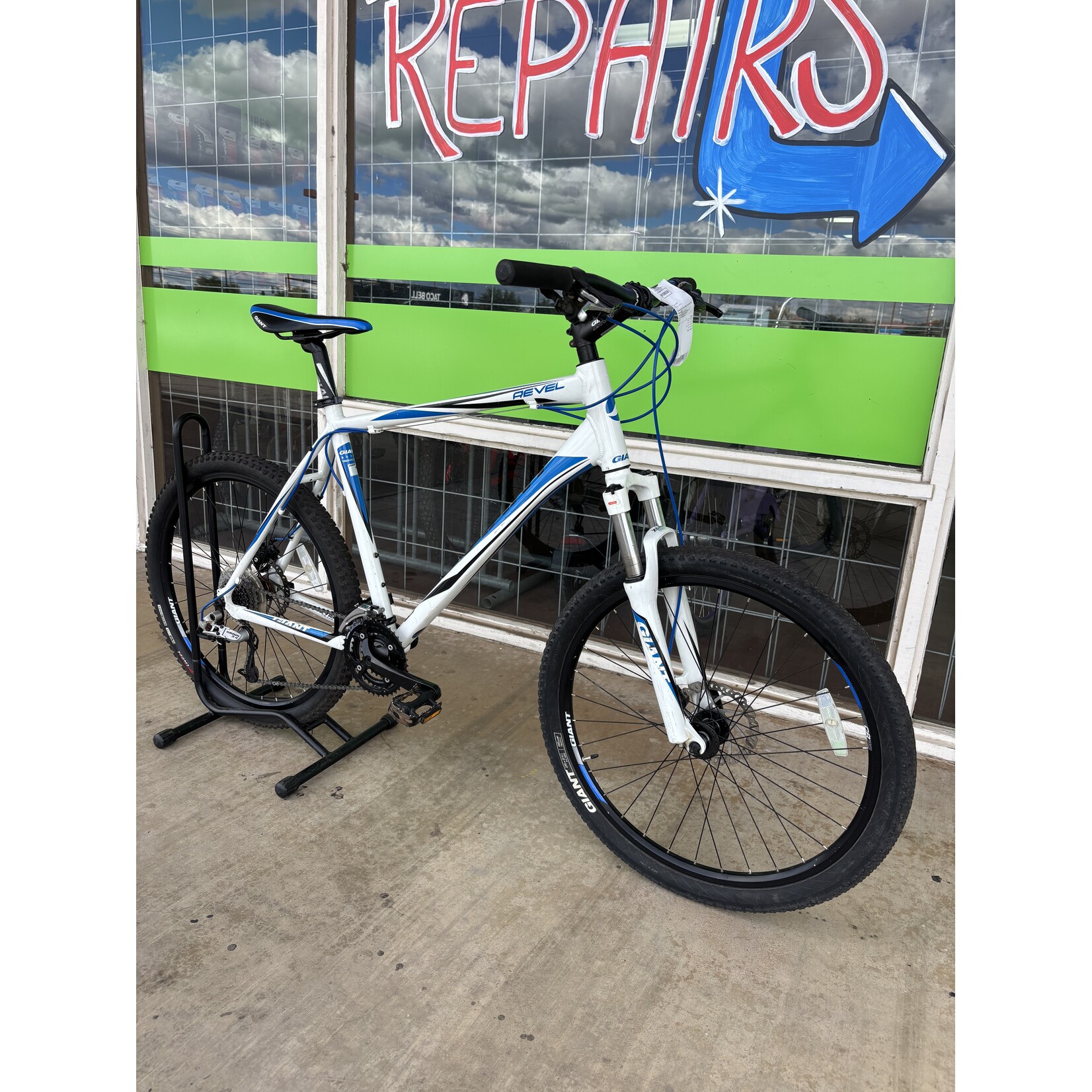 Giant Giant Revel, White/Blue, XL