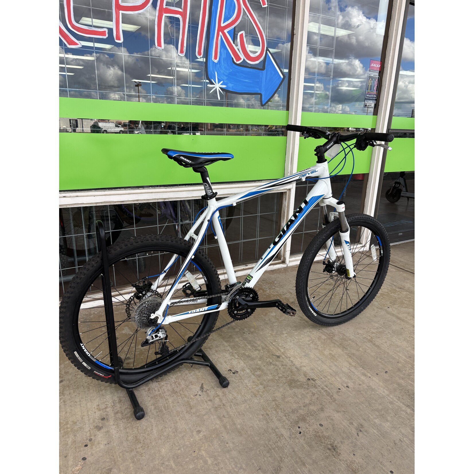 Giant Giant Revel, White/Blue, XL