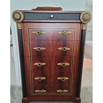 Agbogla Accent Chest