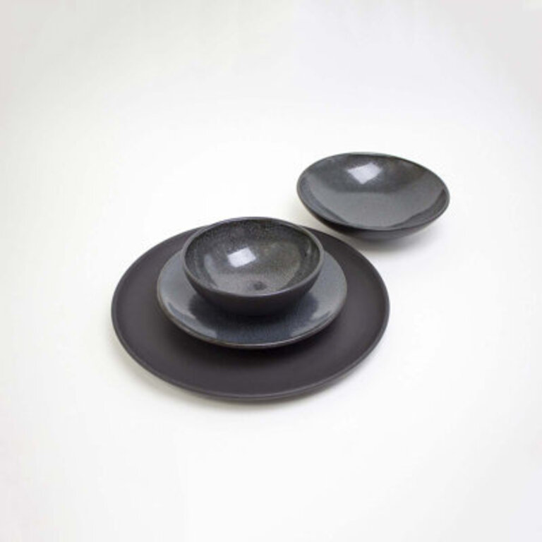 Roshell 3 Piece Stoneware Dinnerware set