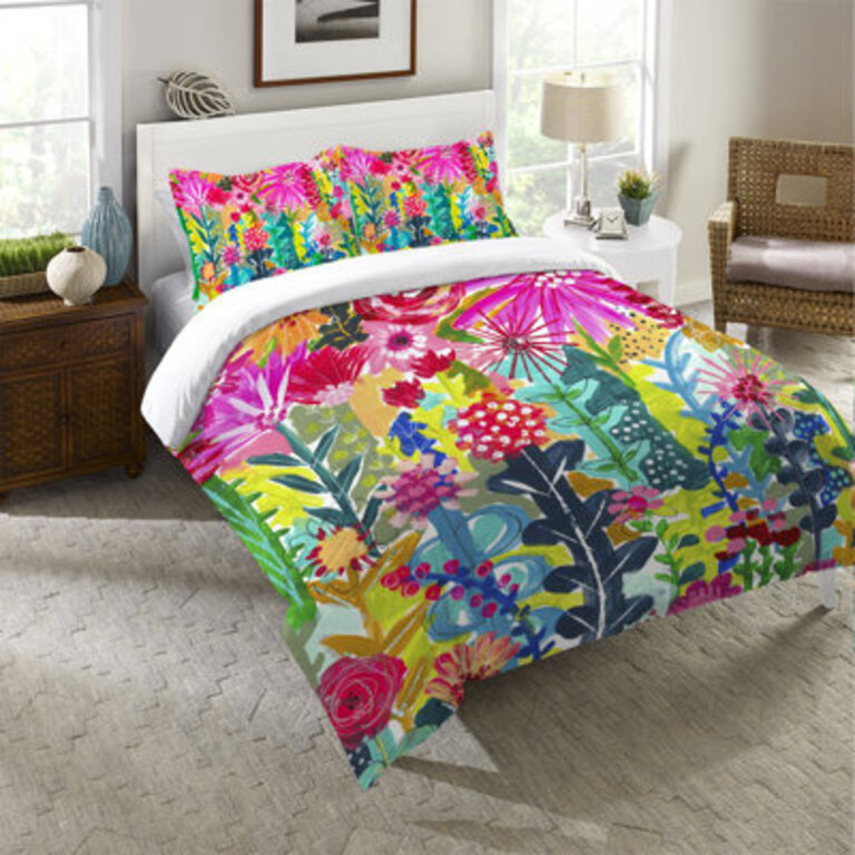 Vivid Floral Cluster PinkYellowBlue Microfiber Comforter