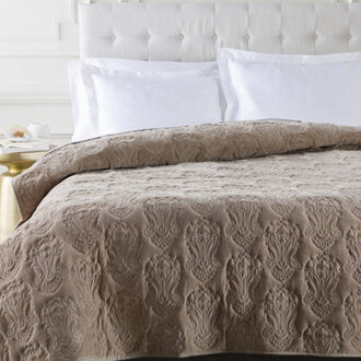 Vienna Traditional Cotton Damask Quilt