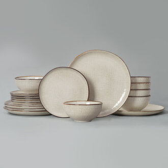 Famiware 18 Piece Dinnerware Sets Plates And Bowls Sets for 4