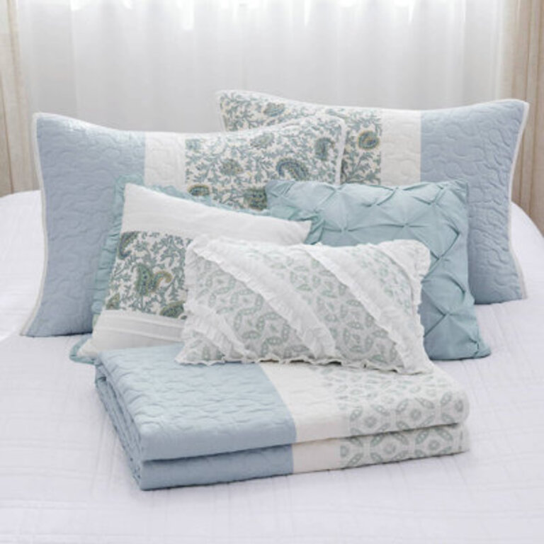Dawn 6 Piece Cotton Percale Quilt Set with Throw Pillows