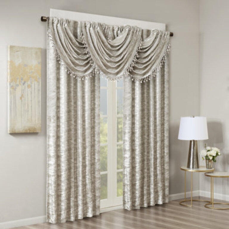 Cassius Damask Total Blackout Thermal Single Curtain Panel